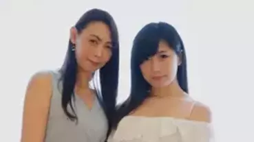 ETQT-175 Get it in Toshima Ward! Forgetting the husband of a strict occupation, mother and daughter's mako play from the daytime! Enjoy comparing