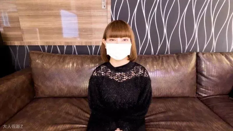 FC2-PPV-4656566 [Amateur first time] Kira (18) 152cm 38kg. When I first used a toy on her clit, she twitched and her vagina started to bubble with lov
