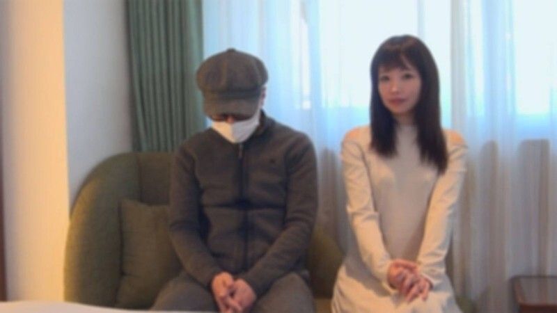 FC2-PPV-4664959 A married couple appeared! The wife said she really wanted to see her husband being fucked. In front of her husband, the wife cums ove