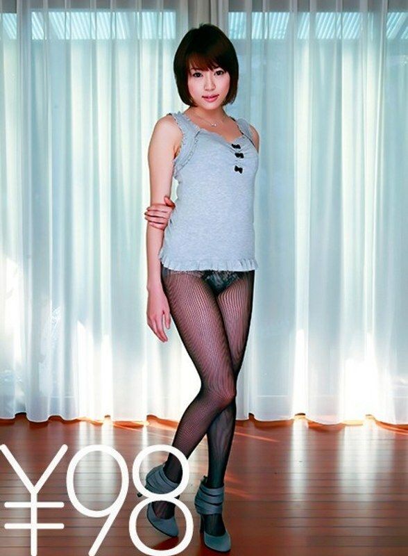 SERO-015 Azumi&#039;s work at an affordable price! She falls victim to a very thin condom that breaks. As always, she breaks the condom before inserti